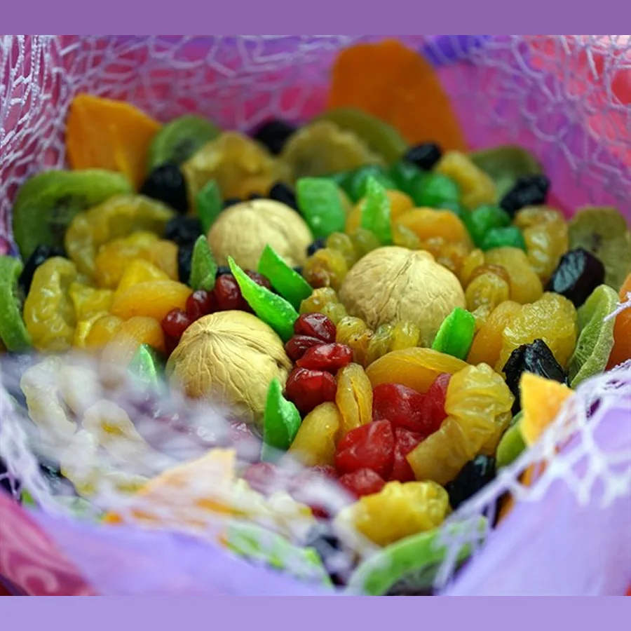 Bouquet of dried fruit with nuts