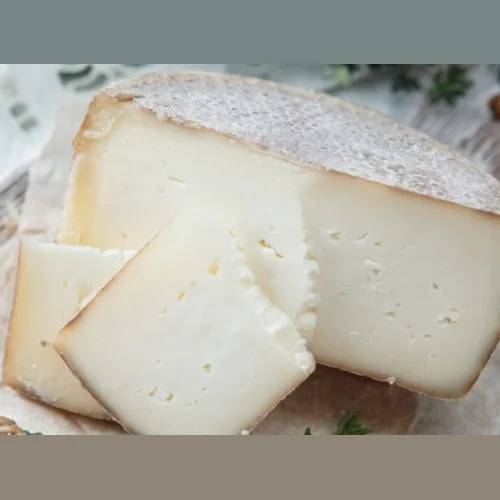 Yaroslavl semi-hard goat cheese, maturation from 3 months