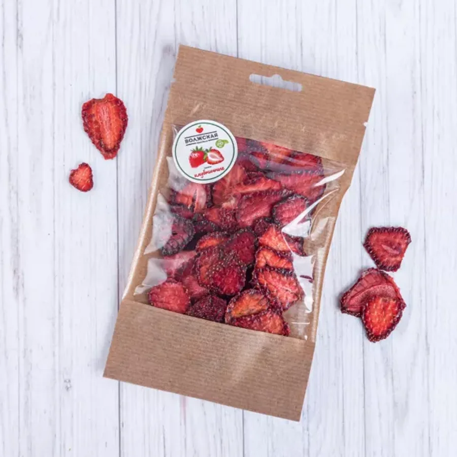 Chips from strawberries