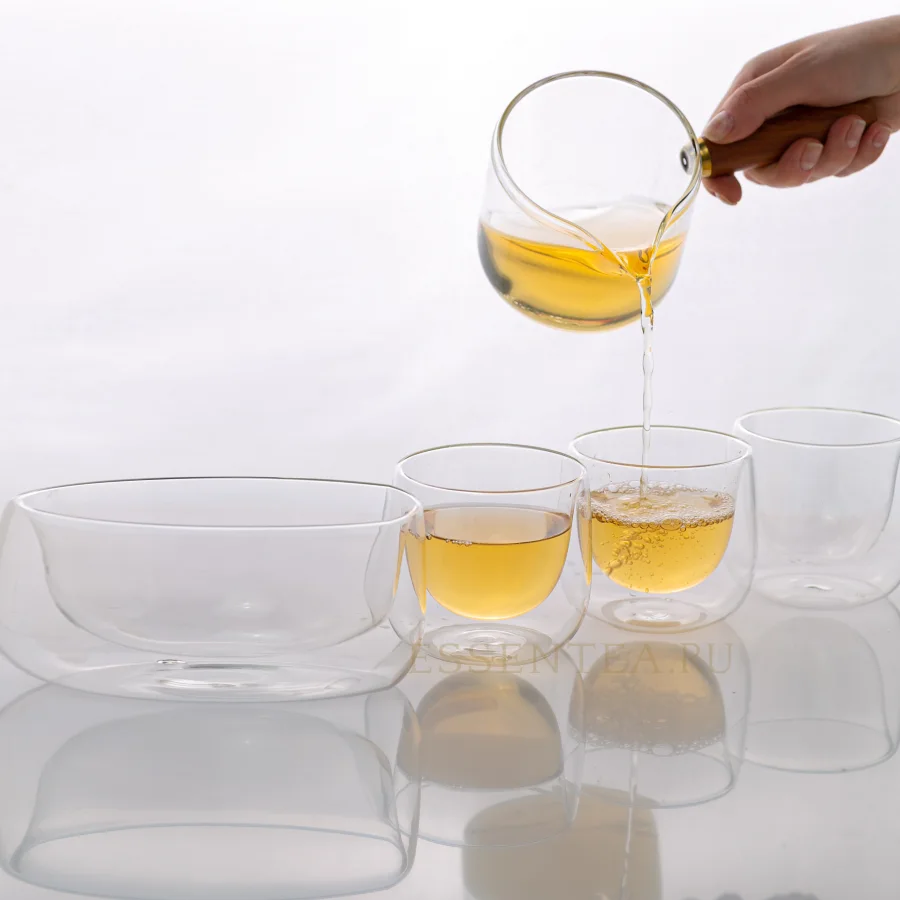 Glass cup with double walls 220 ml