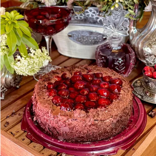 Cake chocolate cherry