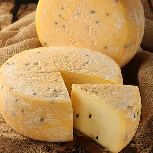 Catchott Cheese with Black Pepper
