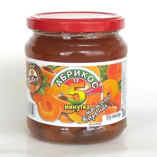 Five-minute jam from apricots