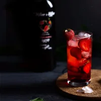 Syrup for coffee and cocktails «Royal Strawberry» / Miller & Miller