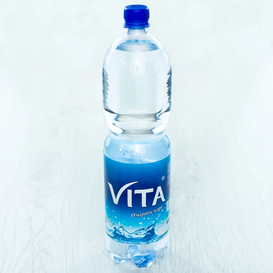 Drinking water vita carbonated