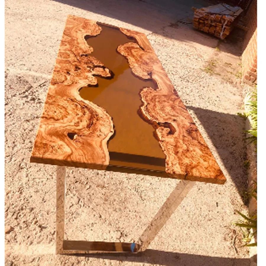 Capboat table with river