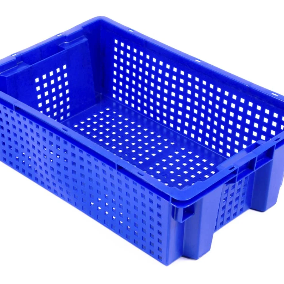 The plastic food-grade frost-resistant box with and without perforation.