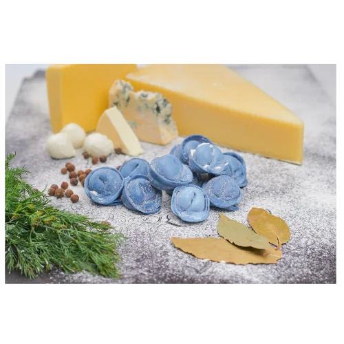 Pelmeni "5 cheeses with blue match match"