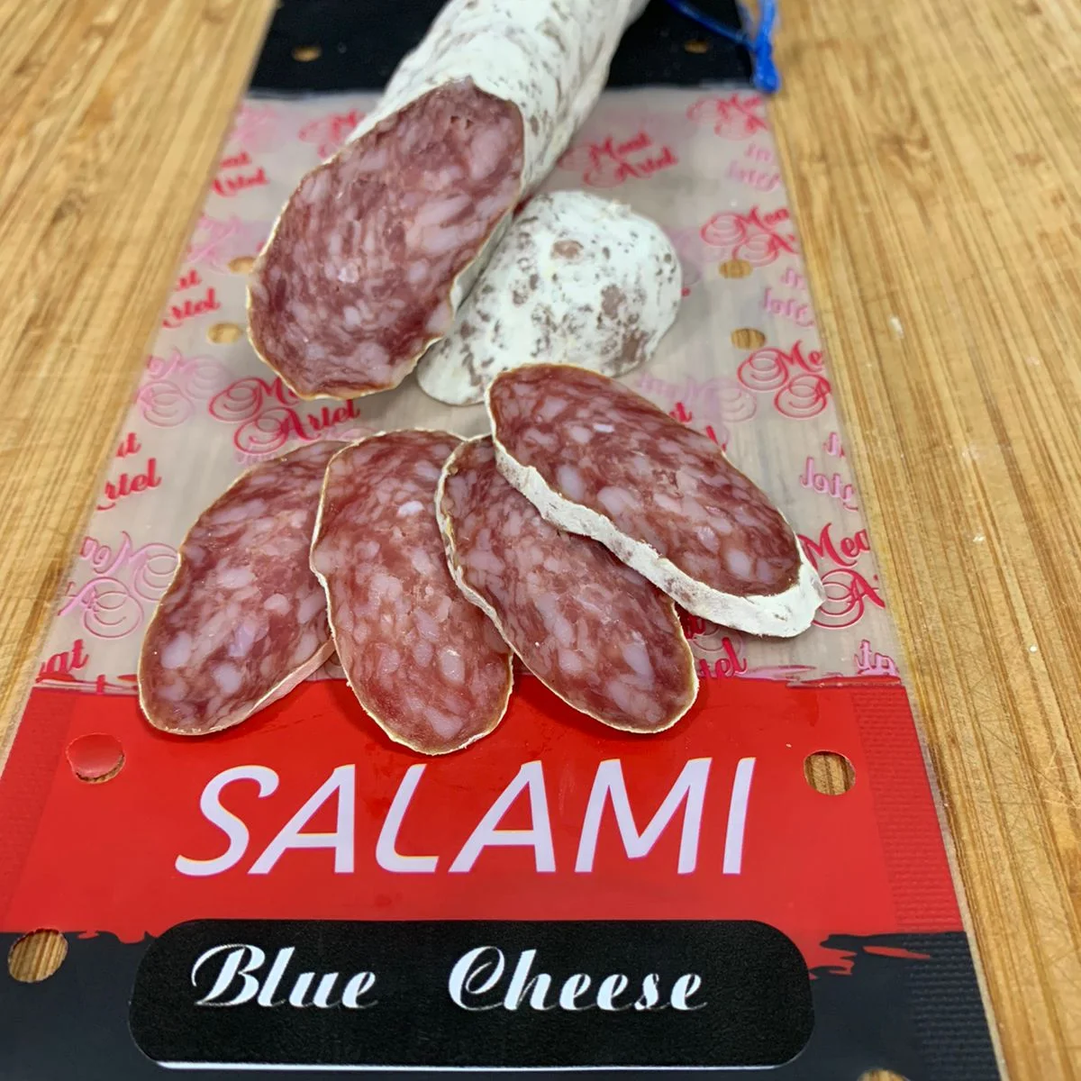 Салями Блю Чиз Salame Blue Cheese свиная сыровяленая колбаса натуральным сыром с голубой плесенью