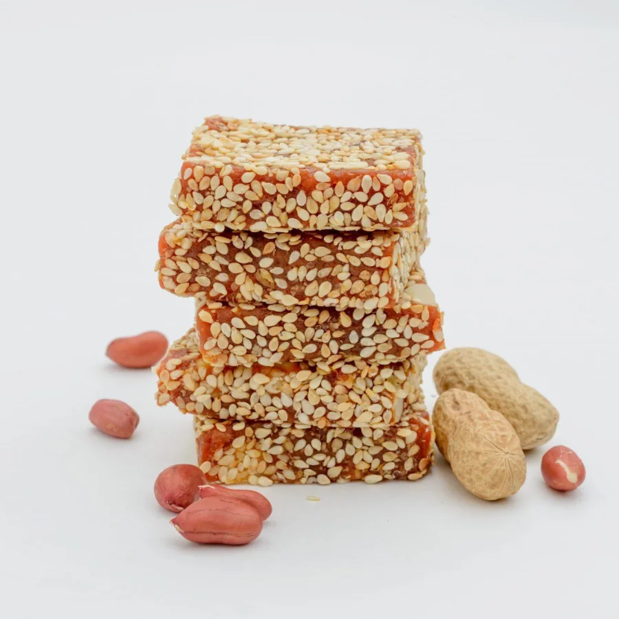 Fruit-vegetable "Apple Carrot Peanuts" with sesame