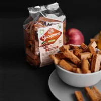 Apple crackers made of cinnamon