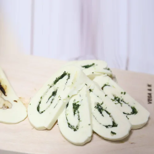 Сыр Сулугуни рулет с зеленью 170 гр
