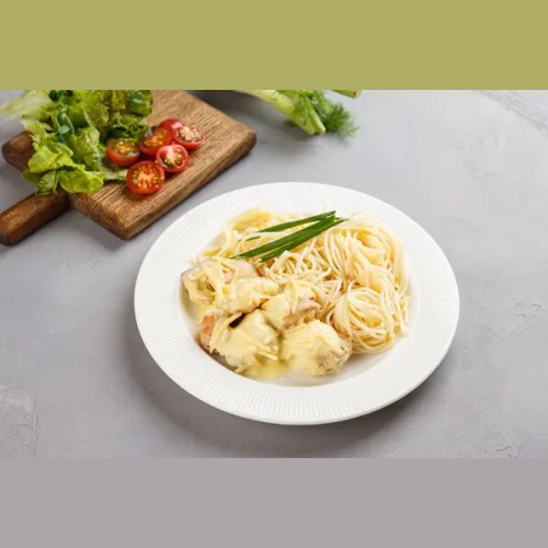 Chicken breast in cheese sauce with spaghetti ice