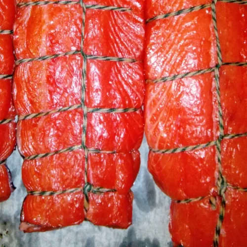 Salmon roll x / k on the rope