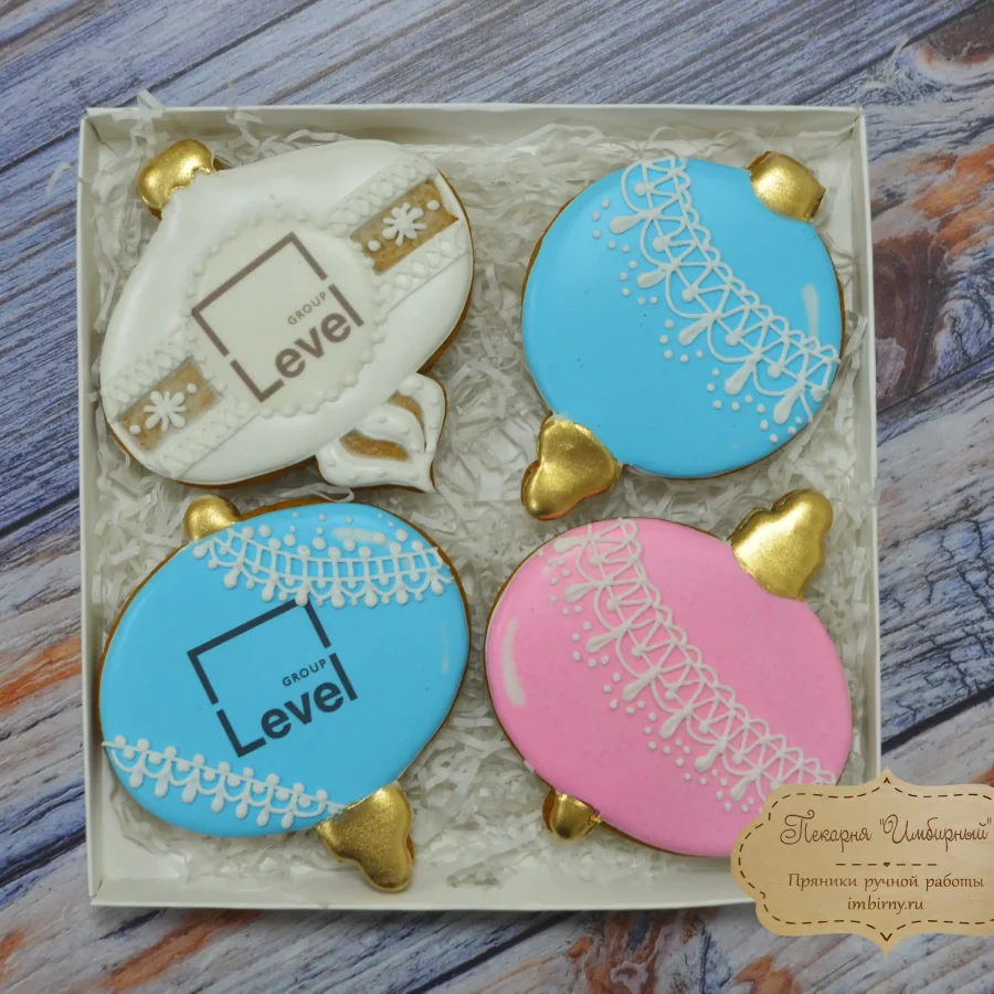 Gingerbread set with logo