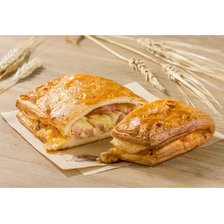 Puff with cheese and ham