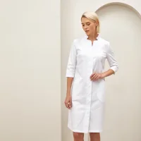 Medical gown with buttons with 3/4 sleeve