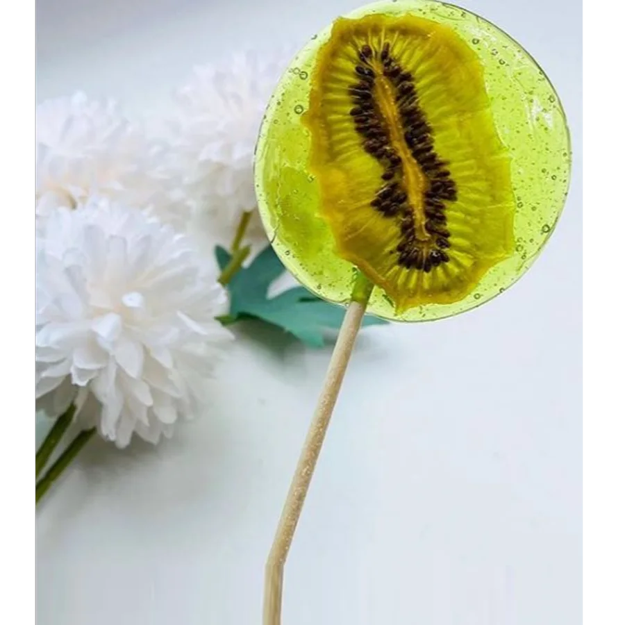 Lollipops with kiwi 