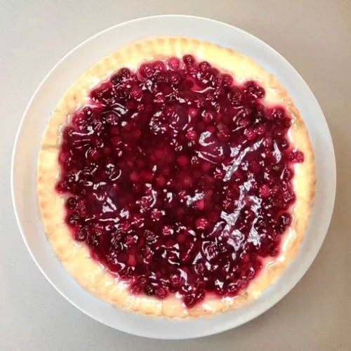 Cheesecake with lingonberry