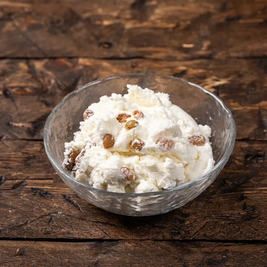 Mass cottage cheese Sweet 12% with raisins