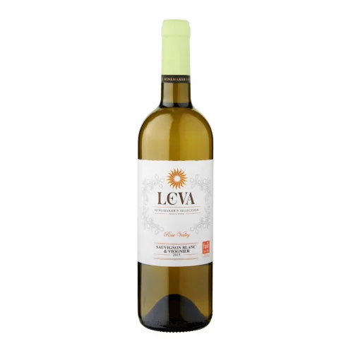 The wine of the protected name of the place of origin is dry white