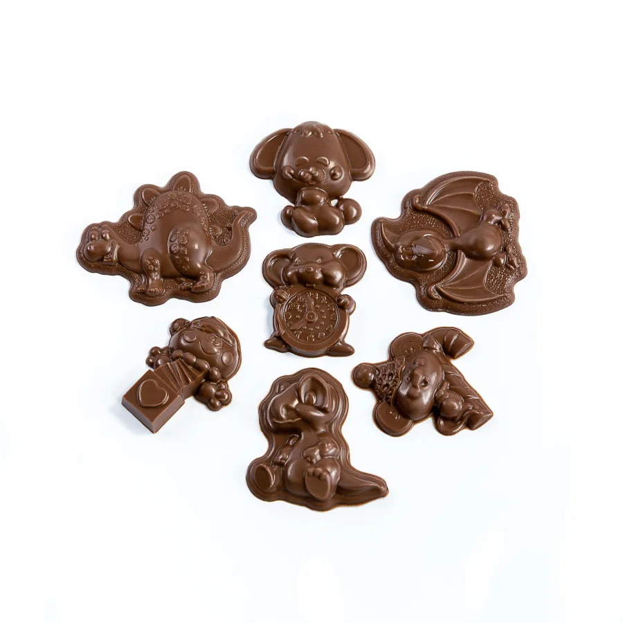 Assorted "Figures" made of milk chocolate
