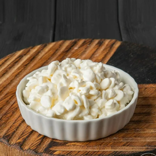 Granulated cottage cheese "Bellakt" 5.0% in a bucket of 3 kg