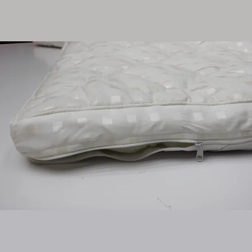 Mattress topper with zipper (with elastic bands at the corners)