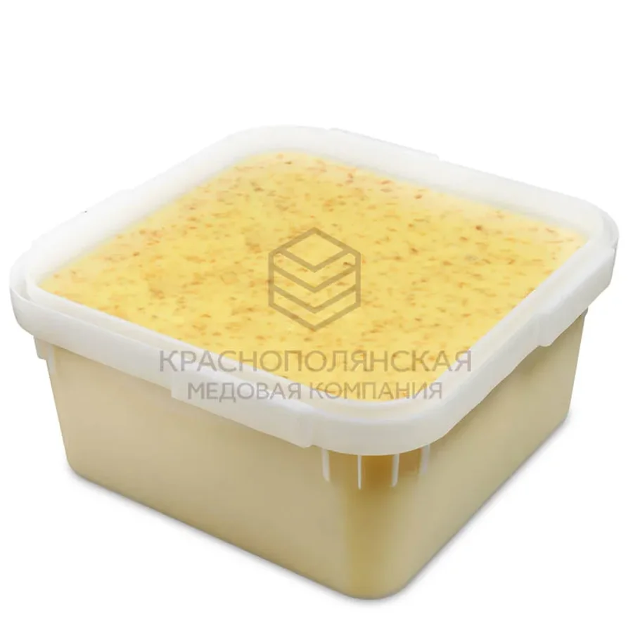 Cream honey with pineapple