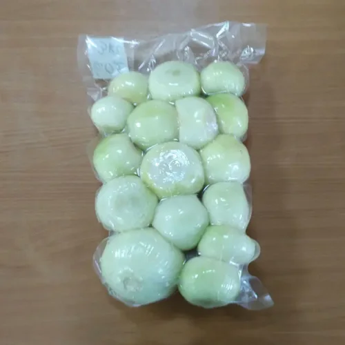 Onion peeled in vacuum packaging