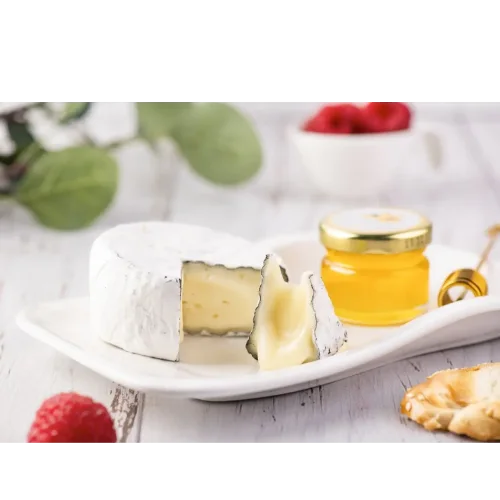 Сыр с белой плесенью «Камамбер с корочкой из фруктовой золы»