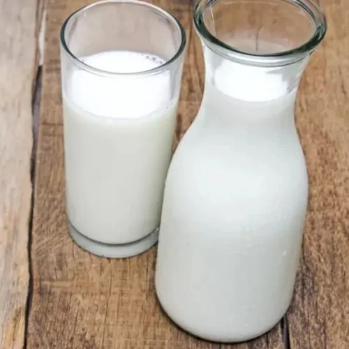 Молоко пастеризованное с м.д.ж. 2,-4,5 