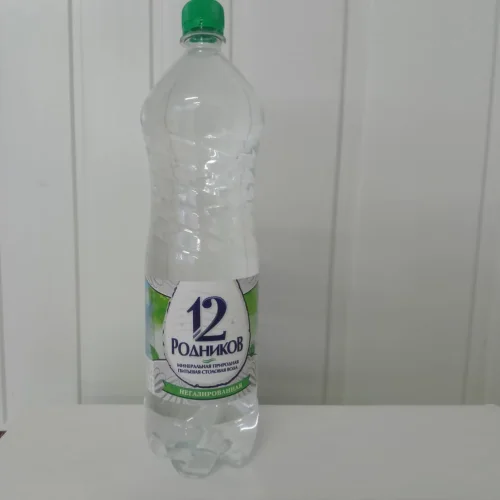 Mineral water 12 Rodnikov 1.5 l