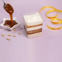 Десерт Тартэ бисквит с кофейным сиропом и сливочным муссом