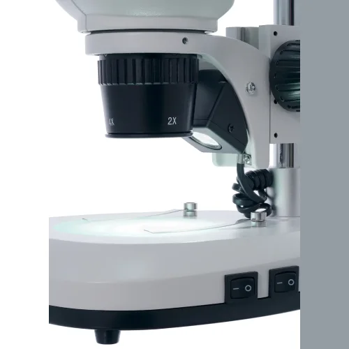 LEVENHUK 4ST microscope, binocular