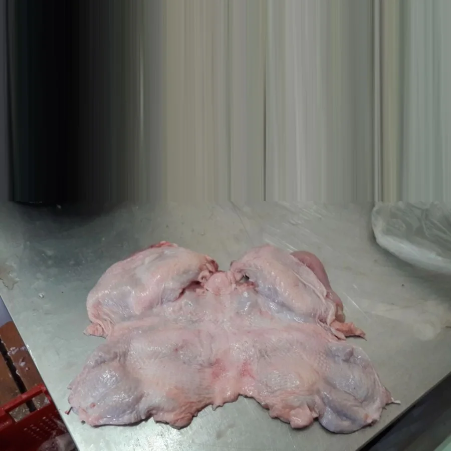 Floor meat Broiler Be bones on the skin