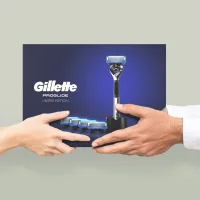 Gift set of Male Gillette Proglide Chrome Razor with 1 Cassette + 4 Cass. + Support
