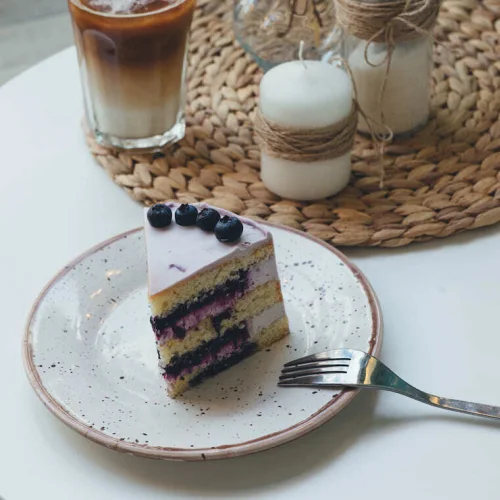 Бисквитный торт «Черничные ночи»