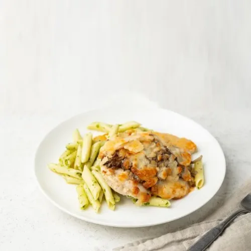 Chicken breast with mushrooms and penne