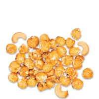 Popcorn with cashews and salted caramel