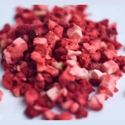Freeze-dried strawberries (pieces 1-5 mm) 50 g